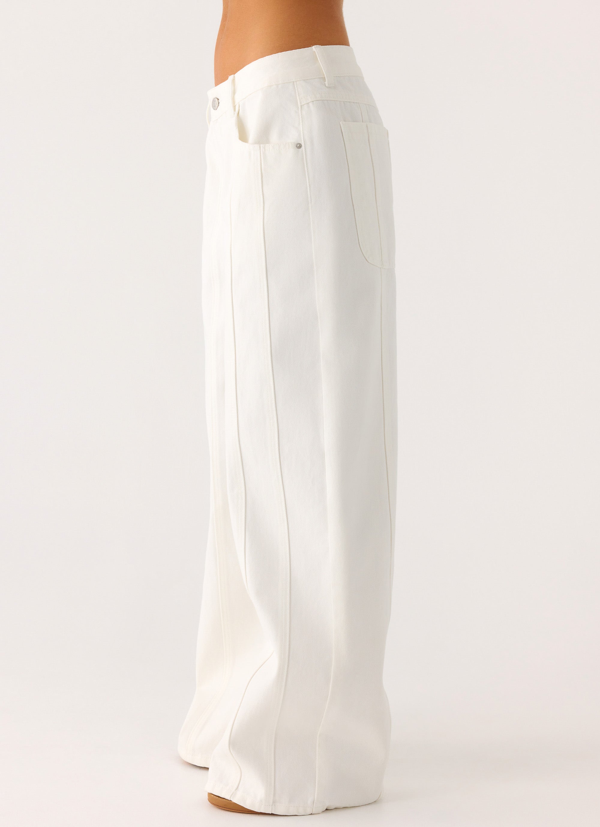 Johnny Low Rise Wide Leg Denim Jeans - White